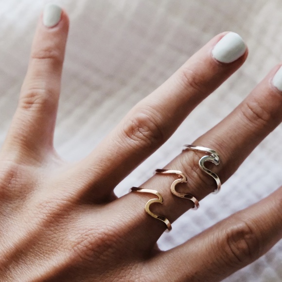 “Sadie” Wave Ring - Picture 5 of 5